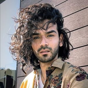 Meet your Posher, Christopher